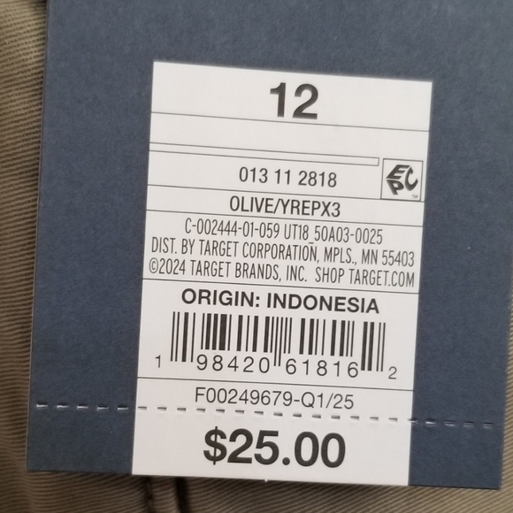 NWT Universal Thread Olive Green Shorts Size 12 - Picture 5 of 7